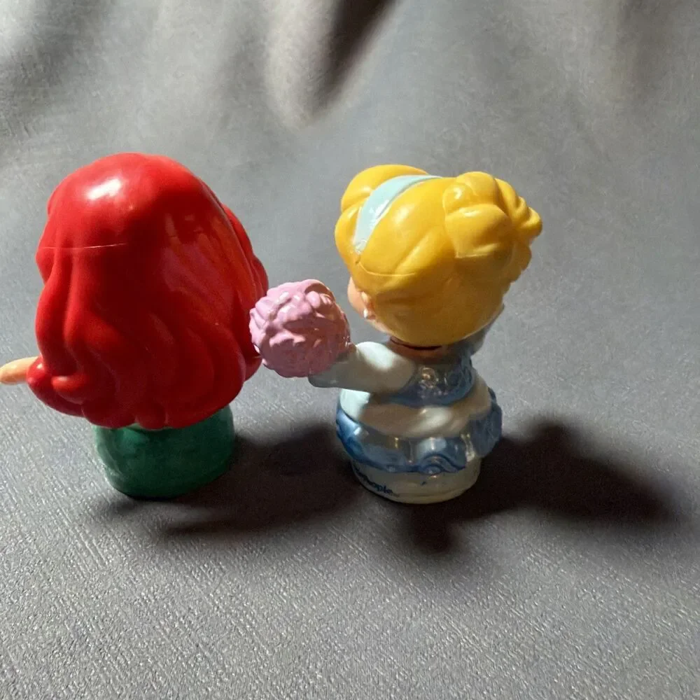 Fisher Price Disney Princess Little People -  Mermaid Ariel Cinderella-L